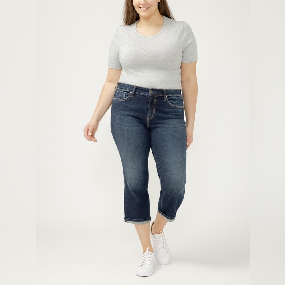 Silver Suki Capri Denim Blue Jeans Size 16 NWT Brand New